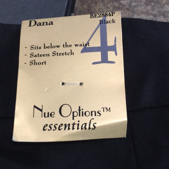 Nue Options essentials Bermuda shorts. NWT. Size 4 - Picture 3 of 6